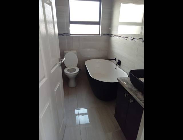 2 BEDROOM HOUSE FOR SALE IN REIGERPARK